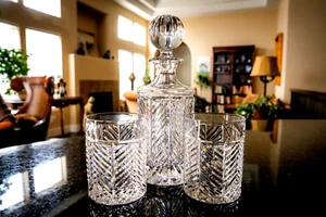 Decantador de espiga de cristal Ralph Lauren y 2 vasos/vasos de whisky - Imagen 1 de 8