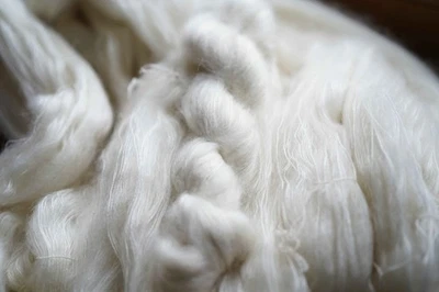 Undyed KID Mohair Silk Yarn Lace Weight 50g Natural Hand Knitting Crochet  - Image 1 of 2