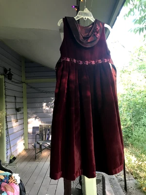 Vestido formal de terciopelo con cuello capucha floral y vid perfectamente vestido para niñas 7 Foto 1 de 4