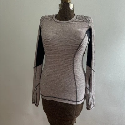 Camiseta Lululemon Crema Rayas Manga Larga Talla 4 Foto 1 de 4