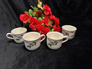 Tazas de tazas de Navidad Lenox Chinastone Country Holly (Juego de 4) - Imagen 1 de 11
