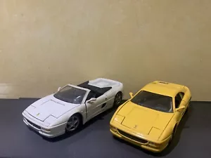 Maisto Scala 1/24 Ferrari F355 Cabriolet Bianca + Ferrari F355 Berlinetta Rossa - Foto 1 di 7