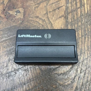 LIFTMASTER 371LM SINGLE BUTTON GARAGE DOOR REMOTE OPENER⚠️no VISOR CLIp⚠️ - Picture 1 of 4