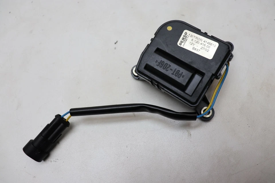 Привод клапана вентилятора ОВК Maserati 4200 Spyder M138 5.120.416.00 J171 - Изображение 1 из 1