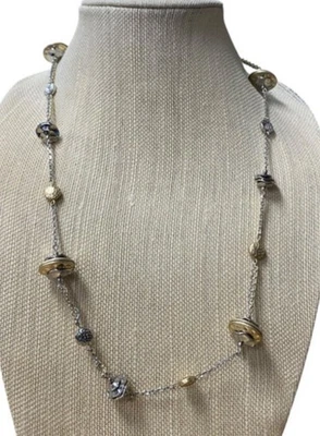 Collar martillado Lia Sophia "Jettison" tono plata y oro mate 38-41” RV$78 Foto 1 de 2