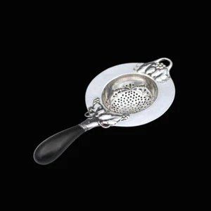 Evald Nielsen. Art Nouveau Silver Tea Strainer - 1918. - Picture 1 of 5