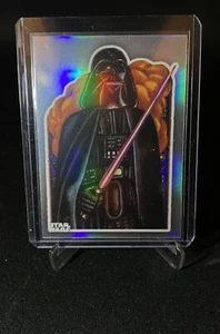 Darth Vader 2023 Topps Chrome Star Wars Refractor Foil Card ROJ40-10 (NM+) - Foto 1 di 2