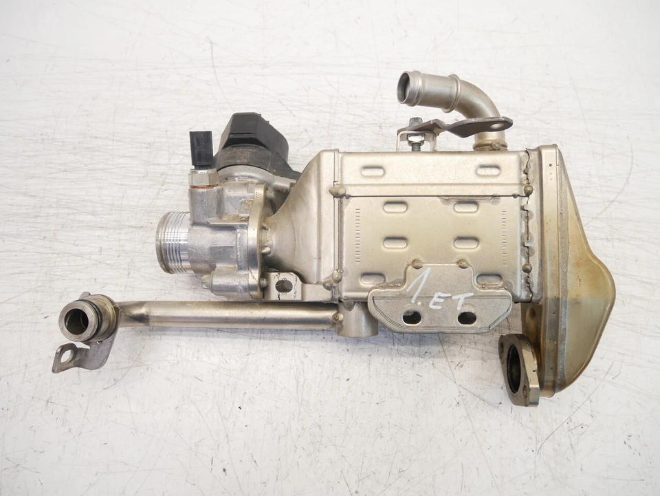 Radiatore gas di scarico für Mercedes Benz 2,0 220 d OM654 654.920 A6541402901 - Imagem 1 de 1