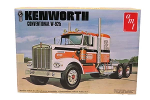 Kenworth Conventional W-925 Scale 1:25 by AMT - Picture 1 of 4