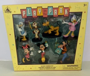 SET FIGURINE DISNEY PARKS PLAY IN THE PARK DELUXE MICKEY MINNIE DONAL NUOVE IN SCATOLA - Foto 1 di 4