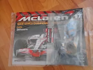 NUMERO 17 DEAGOSTINI 1/8 COSTRUISCI LA TUA AUTO MCLAREN MP4/23 LEWIS HAMILTON 2008 F1 - Foto 1 di 1