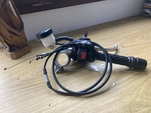 Yamaha YZF 1000 R ThunderAce 4SV  Gasgriff/Bremshebel Bremspumpe Starter Rechts - Bild 1 von 10