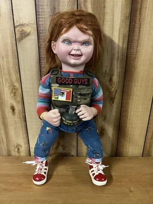 Muñeca Chucky de Trick or Treat Studio Ultimate coleccionable Foto 1 de 4