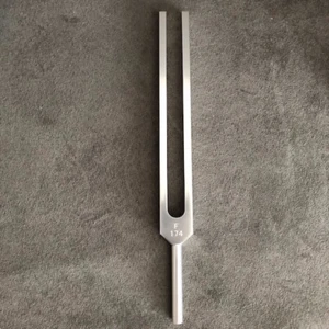 Tuning Fork 174 Hz Solfeggio Sound Healing Relieves Pain Tension EM Radiation - Picture 1 of 1