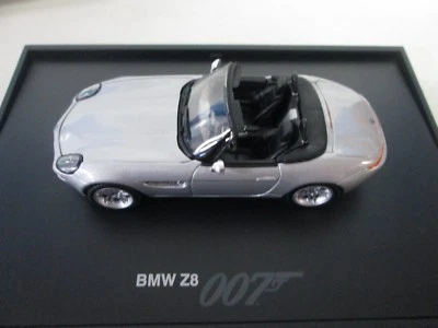 Minichamps BMW Z8 1:43 дилерское издание выпуск Джеймс Бонд 007  - Изображение 1 из 4