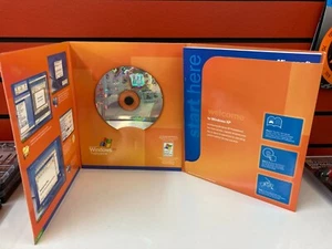 Windows XP Professional Upgrade Version 2002 with key - Picture 1 of 2