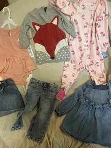 Lotto 6 Pezzi Vestiti Bambina 18-24 Mesi Baby Gap, Carter, Gatto e Jack - Foto 1 di 12
