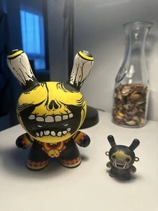 Kidrobot Danny 8 Zoll + 3 Zoll Set - Bild 1 von 11