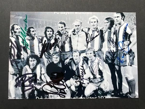 BAYERN MÜNCHEN campione tedesco 1979 (11x firmato) foto firmata 10x15 autografo - Foto 1 di 1
