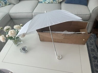 Pack de 12 sombrillas playa boda sombra blancas. Nunca usado Foto 1 de 4