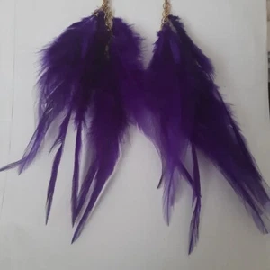 Par de pendientes púrpura Boho Chic Festival triple pluma negra 20 cm - Imagen 1 de 3