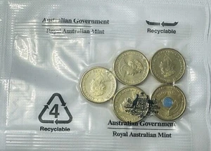 Bolsa de monedas 2022 Lest We Forget Peacekeeping 75 aniversario $2 RAM (5 monedas) - Imagen 1 de 2