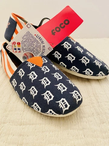 FOCO Womens Detroit Tigers Canvas Shoes Size XL ‘8.5-9’ 10” NWT Cover