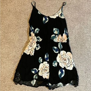 Mameluco floral Kendall and Kylie talla S - Imagen 1 de 6