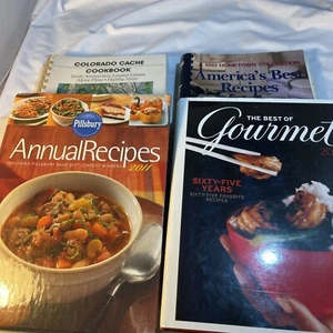 Menge 4 Pillsbury Gourmet Heimatstadt Sammlung Rezepte Kochbuch 2011 - Bild 1 von 5