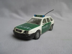 SIKU 1079 Audi A6 Avant 2.8 Polizei Grün Weiss,Maßstab 1:55 ,L= 8,5 cm - Bild 1 von 7
