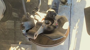 Spindle Knuckle Front KIA SORENTO Right 11 12 13 - Picture 1 of 2