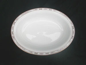 Wedgwood COLCHESTER Open Oval Vegetable Dish. 10¼ x 7 5/8 inches - Picture 1 of 4