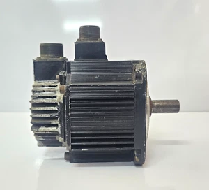 YASKAWA ELECTRIC SGMG-05A2AB AC SERVO MOTOR 1500RPM B0074E047920037 - Picture 1 of 7