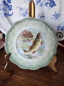8" Antique Green Lusterware Colonial China Scalloped Fish Plate - Picture 1 of 5