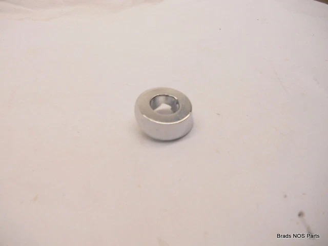 NOS MoPar 67 Dodge Polara/Monaco Antenna Adapter - Изображение 1 из 1