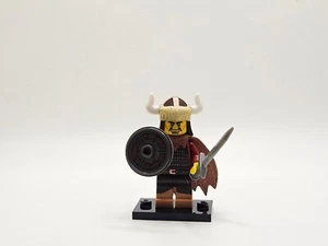 LEGO minifigura Hun Warrior col12-2 CMF Serie 12 capa espada escudo cuernos - Imagen 1 de 4