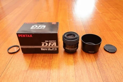 Pentax D FA 50mm F2.8 Macro Full Frame Lens (Mint Condition) - image 1 of 4