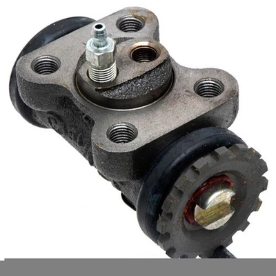 Rear Right Forward Wheel Cylinder For 1986-1993 Isuzu NPR 1987 1988 Raybestos - Image 1 of 3