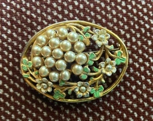 Vintage Faux Pearls, Enamel Flowers and Leaves Oval Brooch. - Picture 1 of 5