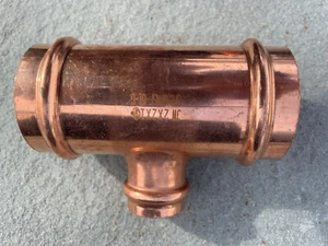 2x2x1. Kupfer gepresstes T-Stück. Neu - Bild 1 von 4