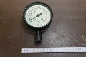 Manometro TGL 16373 1/BS 64/2 -0,1-1,5 MPa (-1-15bar) M20x1,5 Ø100mm #AS-M04/05 - Foto 1 di 8