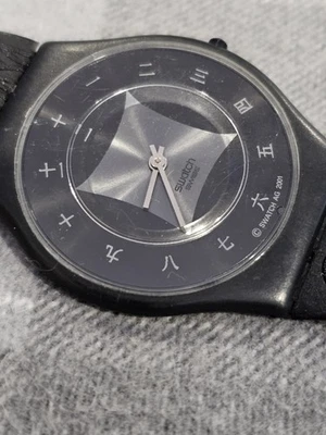 Reloj Swatch Skin SFB116 ultraplano 3,5 mm 007 Bond solo vives dos veces Ø 34 mm Foto 1 de 4