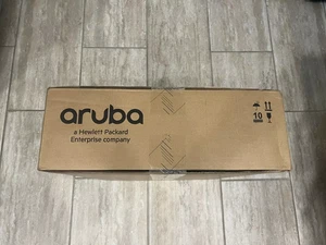 NEW HPE Aruba 6300M JL662A 24 Port GbE 4xSFP56 with 2x 1050watt -Brand New - Afbeelding 1 van 1