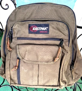 Sac à dos vintage Eastpak Sugarbush PAK'R années 1990 fond cuir vert olive mousse États-Unis ! - Photo 1/9