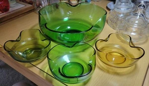 Vintage MCM Anchor Hocking Avocado Green Glass Chip & Dip Bowl Set - Picture 1 of 5
