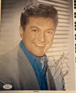 SIGNED LIBERACE Silver Anniversary Edition Booklet JSA Athentication AUTOGRAPH - Picture 1 of 11