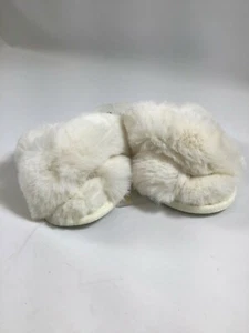 Girls Cat & Jack White Fuzzy Slippers Small 13/1 NEW! NWT - Picture 1 of 5