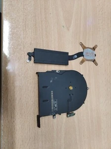 KDB06105HCA02 VENOTLA + DISSIPATORE MAC Book Pro A1502 EMC2835 cod NVM61 - Foto 1 di 1
