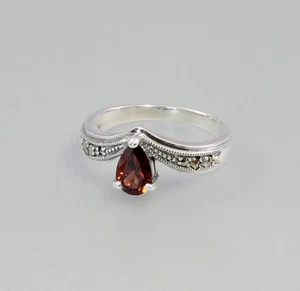 9903079 925er Anello Argento con Marcasiti e Granato Gr.52 - Picture 1 of 1
