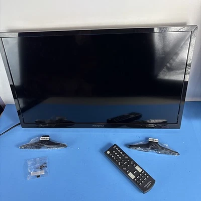 Insignia NS-24D310NA17 24" LED TV 720p HDMI - Excellent Condition -Free Shipping - Image 1 of 4